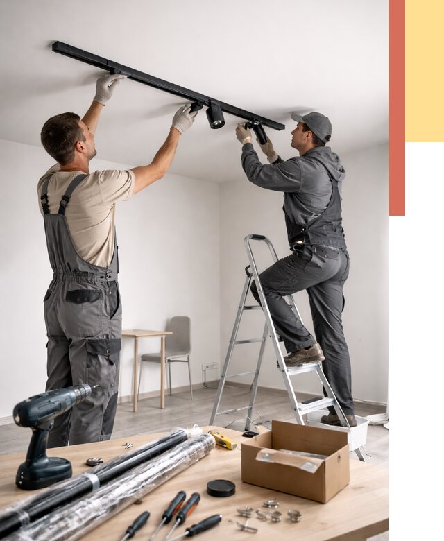 Установка трековых светильников в натяжной потолок в Великом Устюге от 4275 руб. | ОТДЕЛОЧНИК-Влс